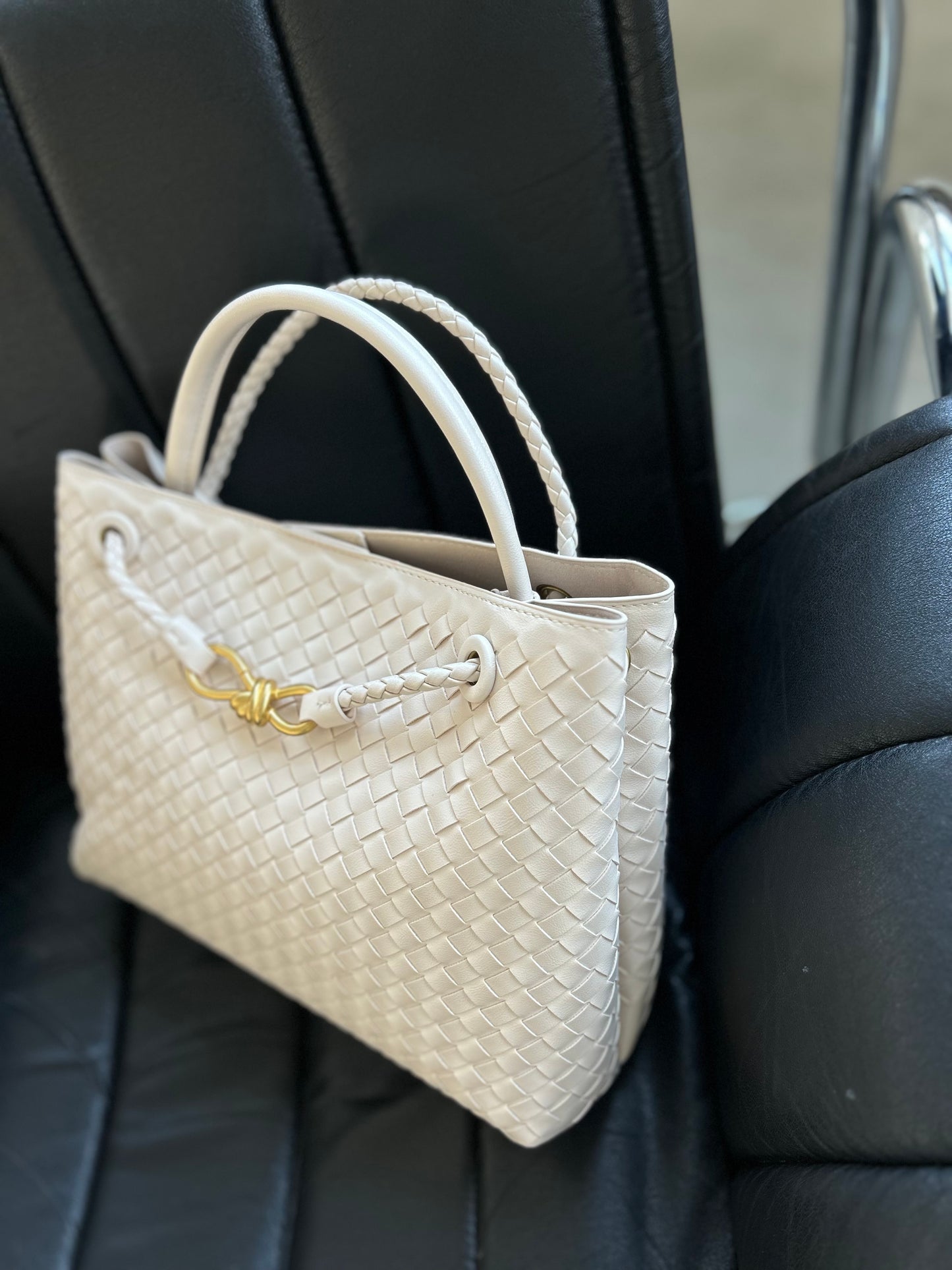 Cream vegan leather work bag fitting A4 documents, elegant office handbag