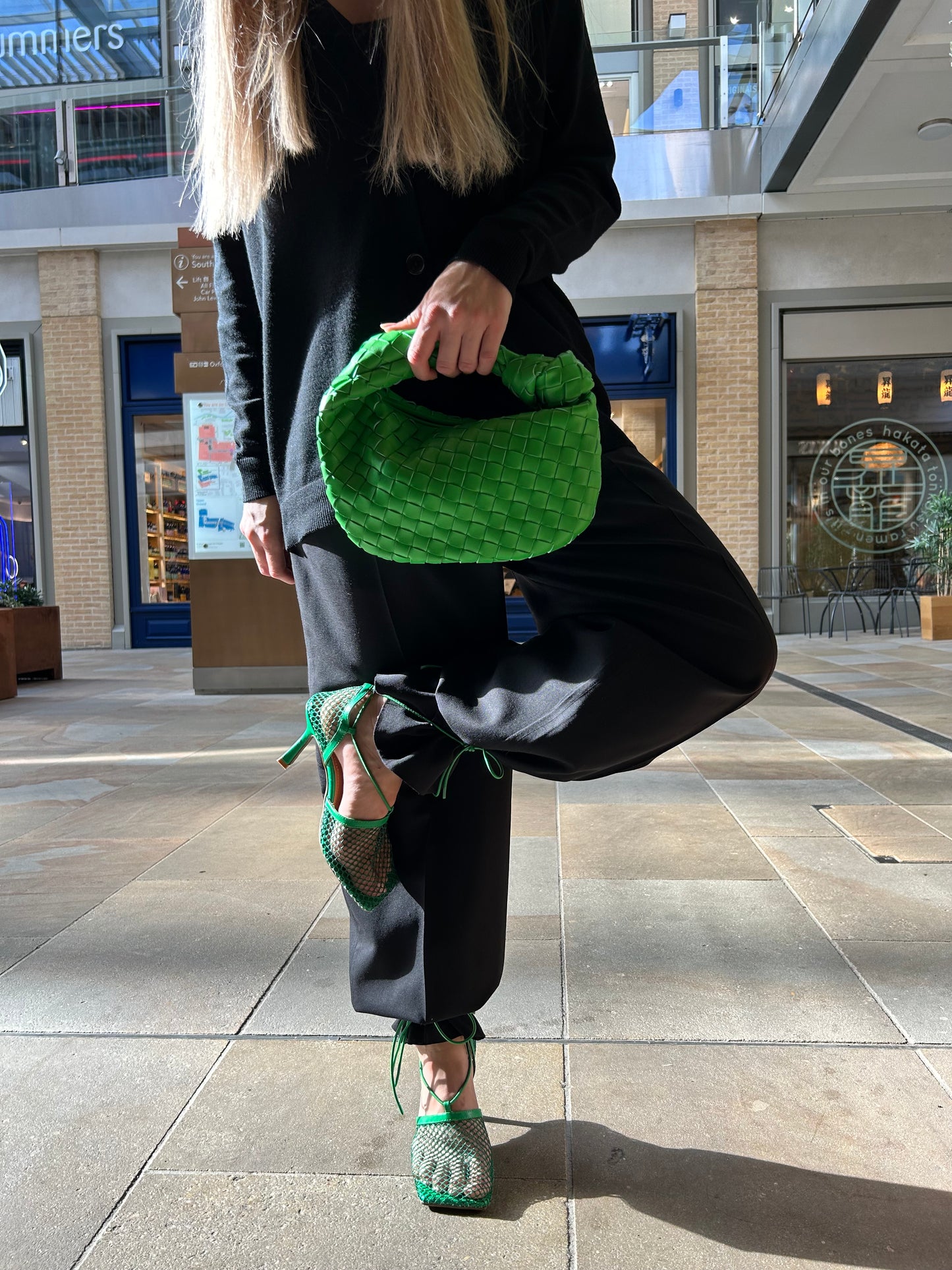 Flashy Green Braid Clutch for Summer Party Lovers