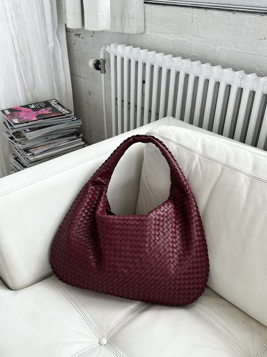 Sophisticated Burgundy Woven Purse for Everyday Wear