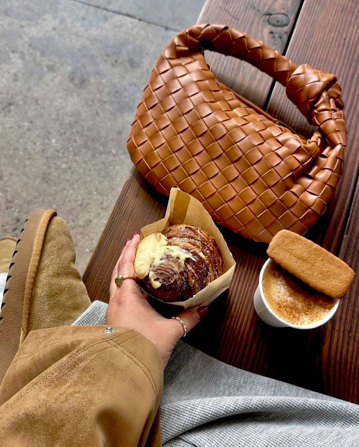 Interwoven Design Purse for Everyday Wear
