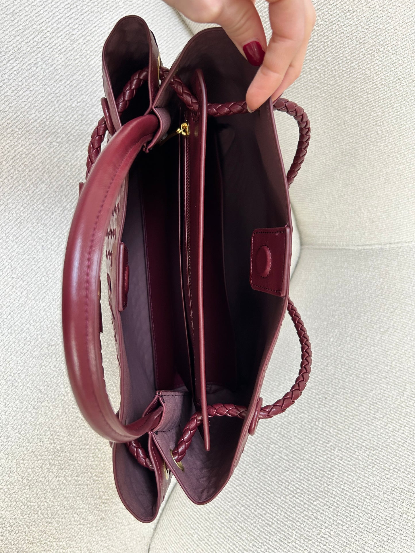 Birthday Gift for Her Luxury Top Handle Clutch Vegan Suede Knot Bag Perfect Party Purse Handbags for Everyday Hobo Woven Braid Bag inspired by designer bag trendy mothers day gift idea stylish cruelty free fashion pattybofficial knoten tasche