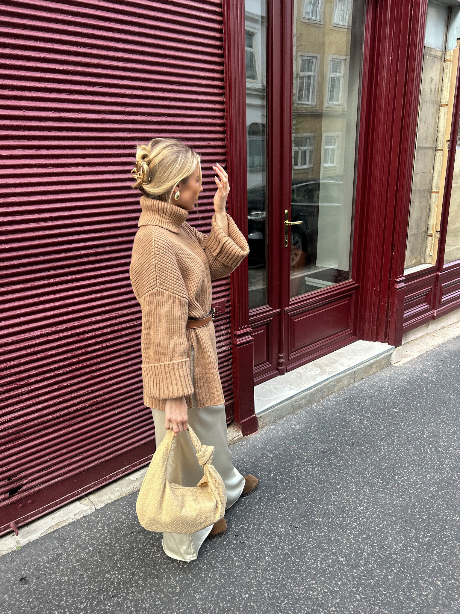 This trendy woven bag is perfect for a night out or summer holiday! Made from luxurious beige suede, this hobo clutch features a stylish zipper closure for added security. designer inspired bag birthday gift shoulder tote pattybofficial dupe bag