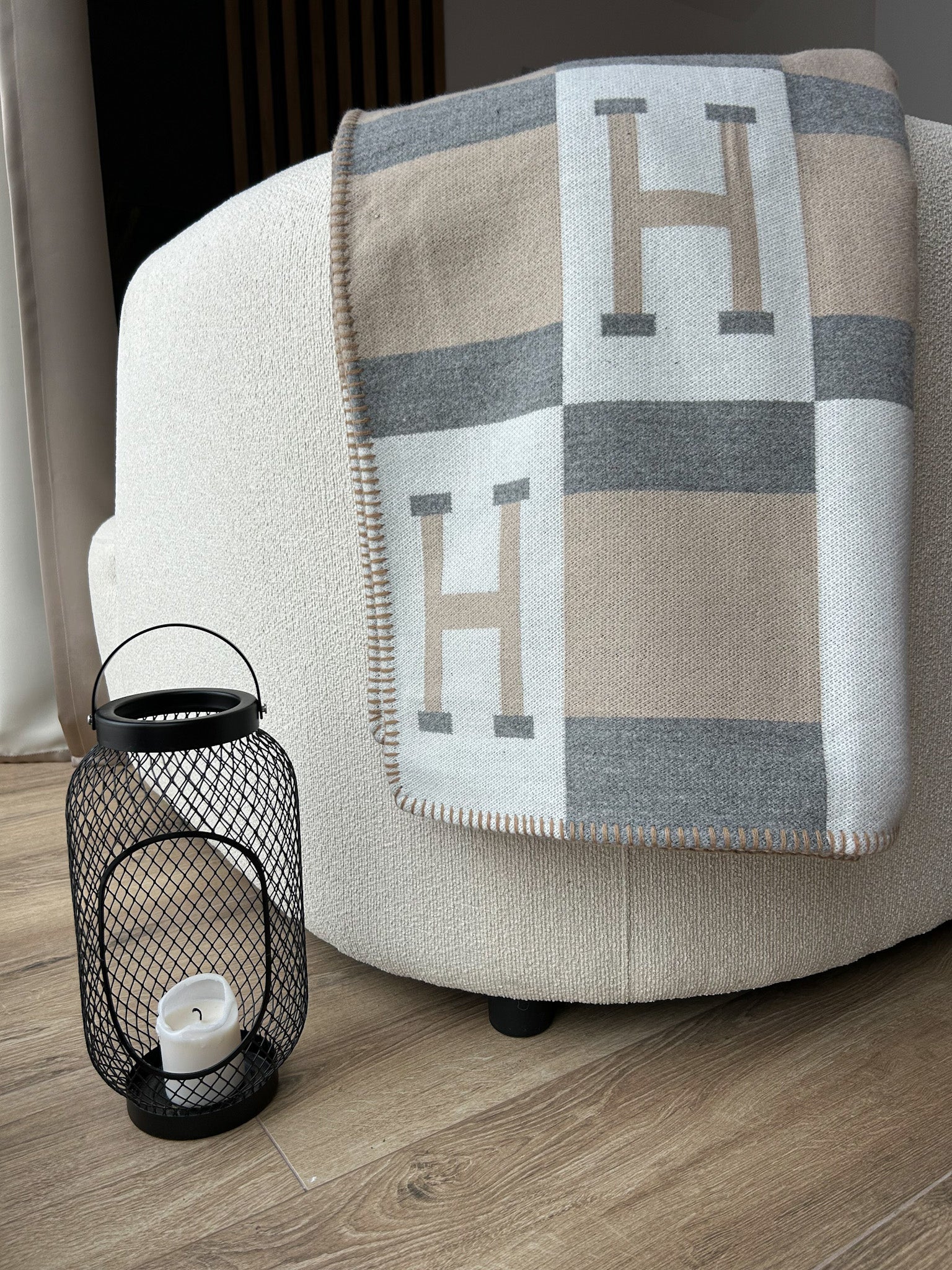 Luxury Scandinavian throw blanket in neutral tones for modern interiors. Minimalist design, elegant texture, and a perfect accent for creating a cozy, stylish, and harmonious home.