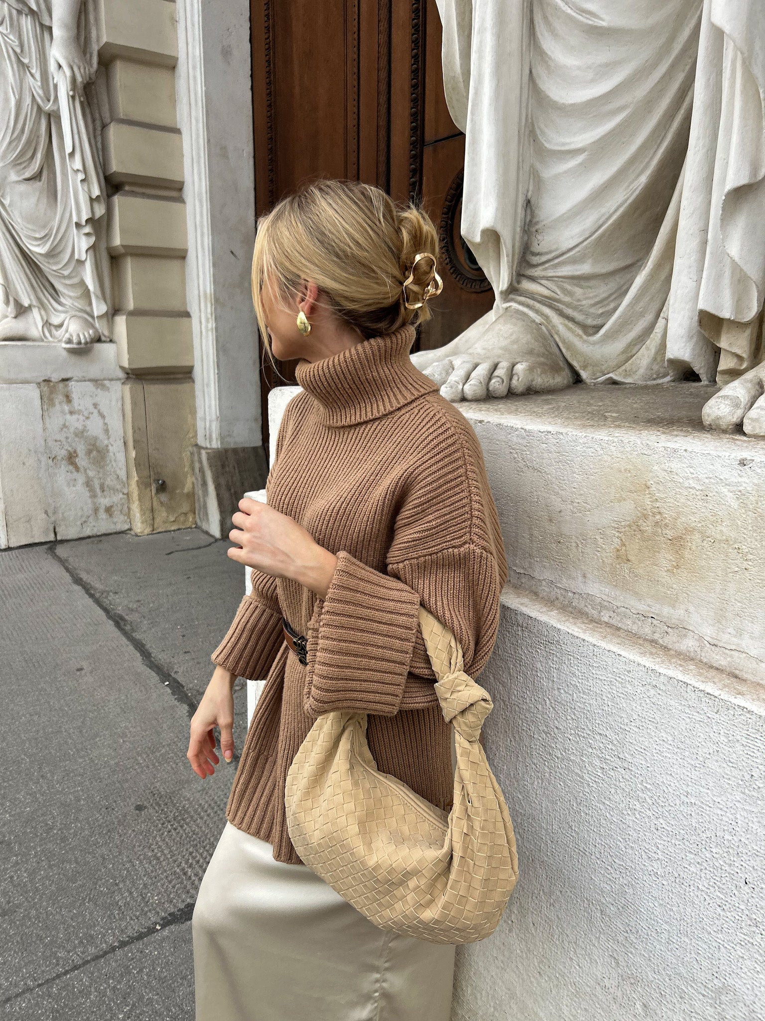 Gift for Girlfriend Woven Suede Bag with Knot Leather Purse Everyday Women Bag Trendy Oversized Shoulder Clutch Versatile Large Hobo Bag inspired by famous designer bag dupe birthday gift for wife trendy handbags mothers day gift pattybofficial