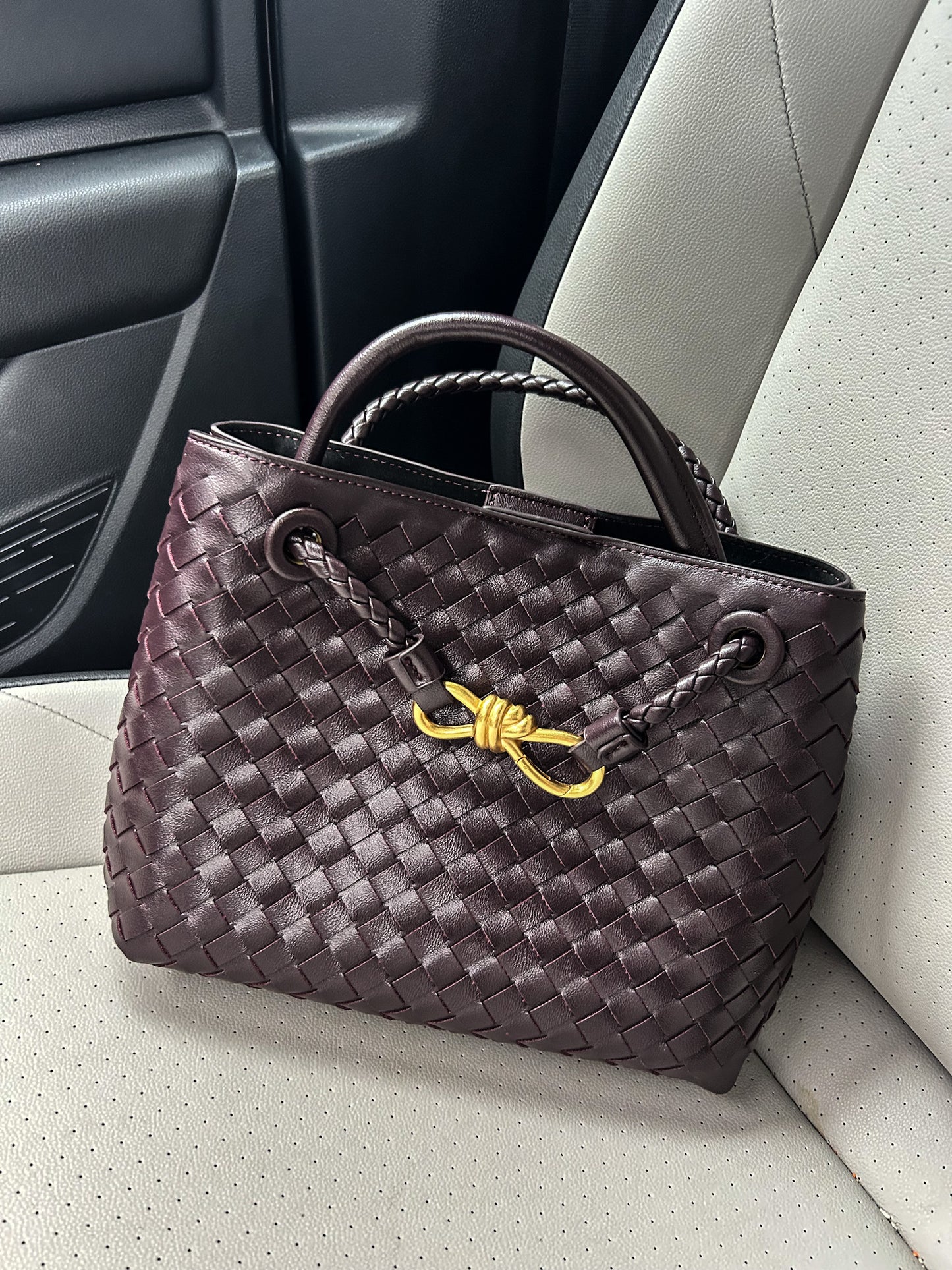 Durable Woven Crossbody Bag for Daily Wear with practical Top Handle, sustainable Woven Purse made from vegan leather for Women, Gift Idea for Women, Braid Design Casual Shoulder Handbag for Work or travel. Luxury designer inspired bags