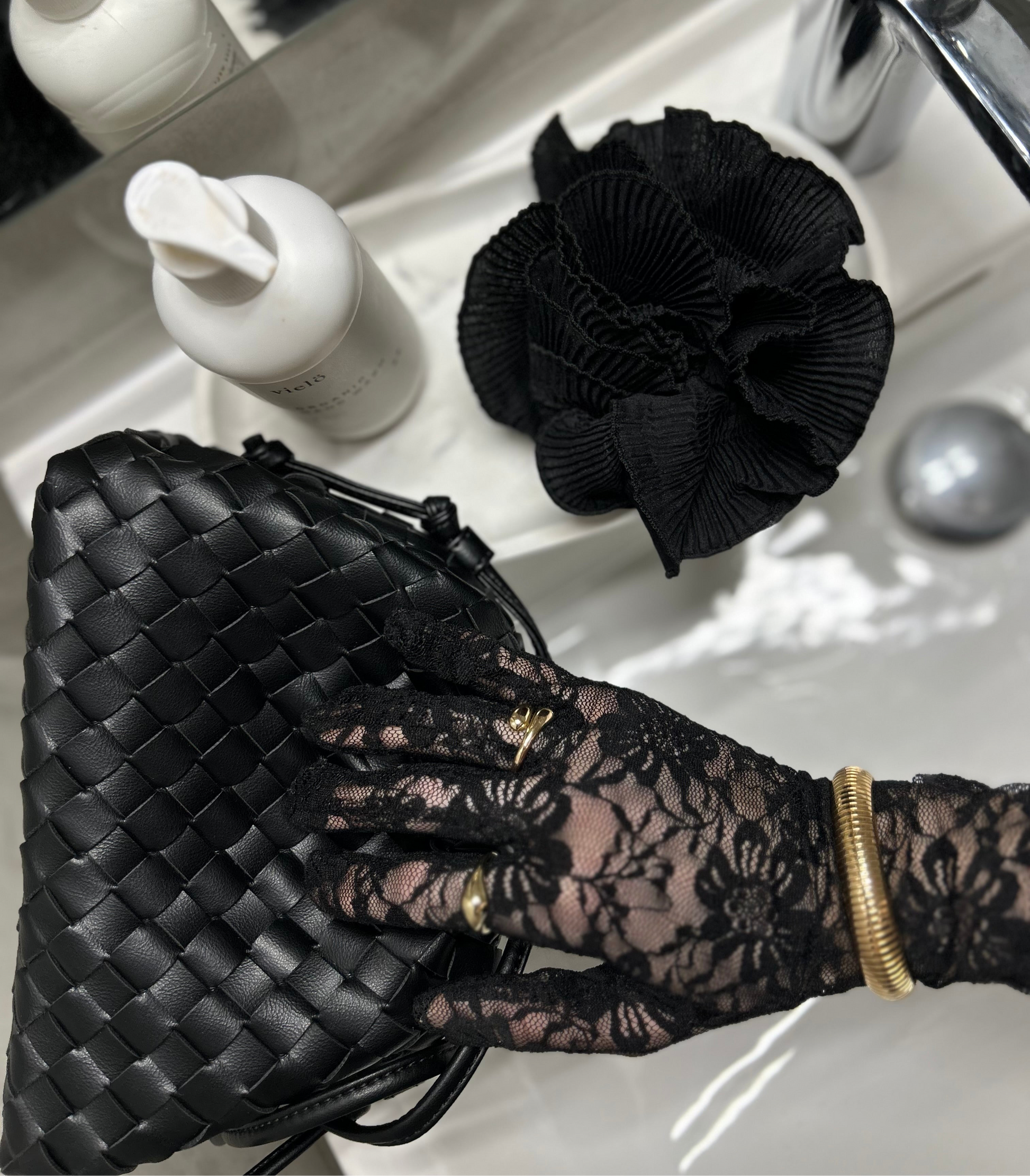 Designer Dupe Woven Clutch Festival Bag Designer Inspired Vegan Leather Knot Bag Women Hobo Black Clutch Crossbody jodiie Strap Versatile Woven Crossbody Clutch Vegan Leather Knot Bag Black Festival Purse best everyday gift