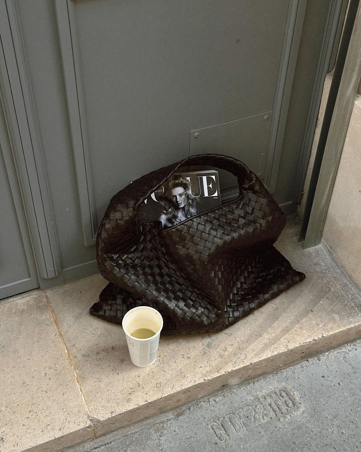 Oversized minimalist tote bag for weekend getaways