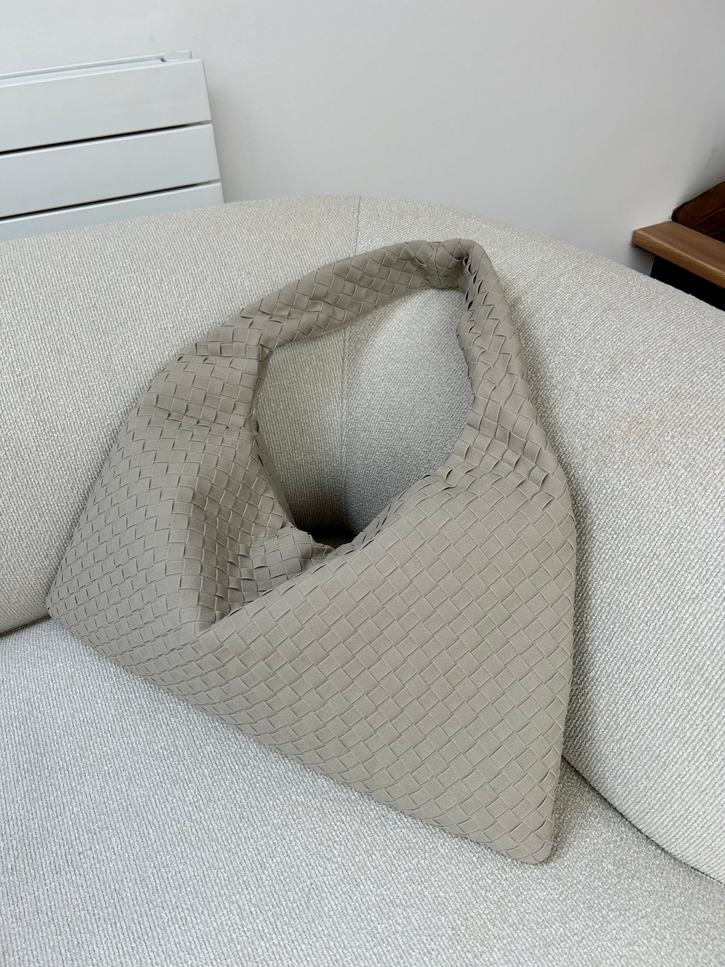 dupe designer inspired handbag Summer Festival Ready Stylish Hand Woven Hobo Tote with Zipper Closure Elegant Handbag for Summer Ideal Gift for Celebrations Woven Hobo Tote trendy purse perefct gift for girlfriend pattybofficial Gewebte knoten tasche