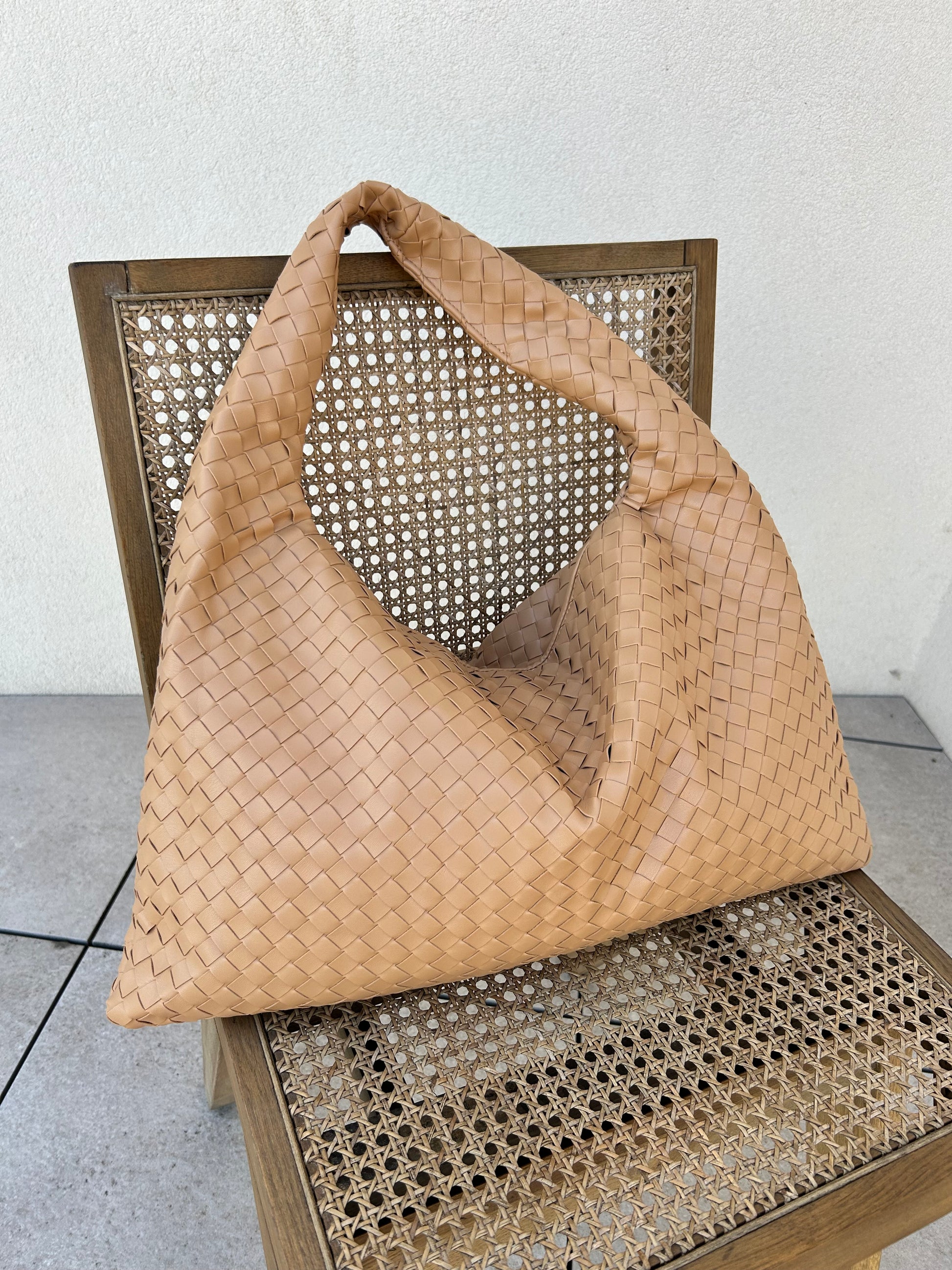 luxury hobo shoulder bag for women trendy purse large travel bag in woven style ideal weekend bag interwoven style purse stylish dumpling bag inspired by luxury designer hand woven shoulder bag ideal everyday gift for wife christmas pattybofficial