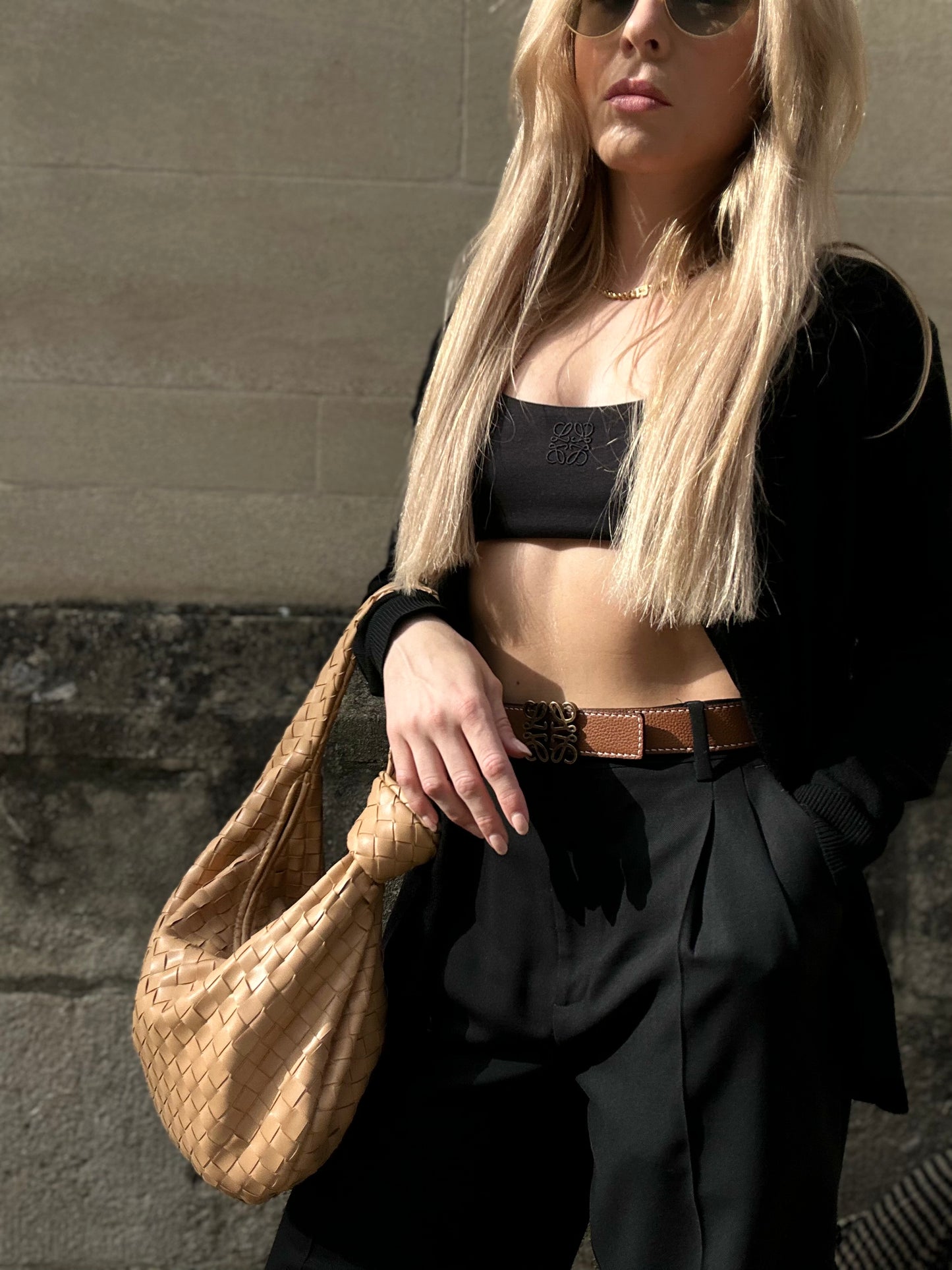 minimalist beige slouch handbag outfit styling