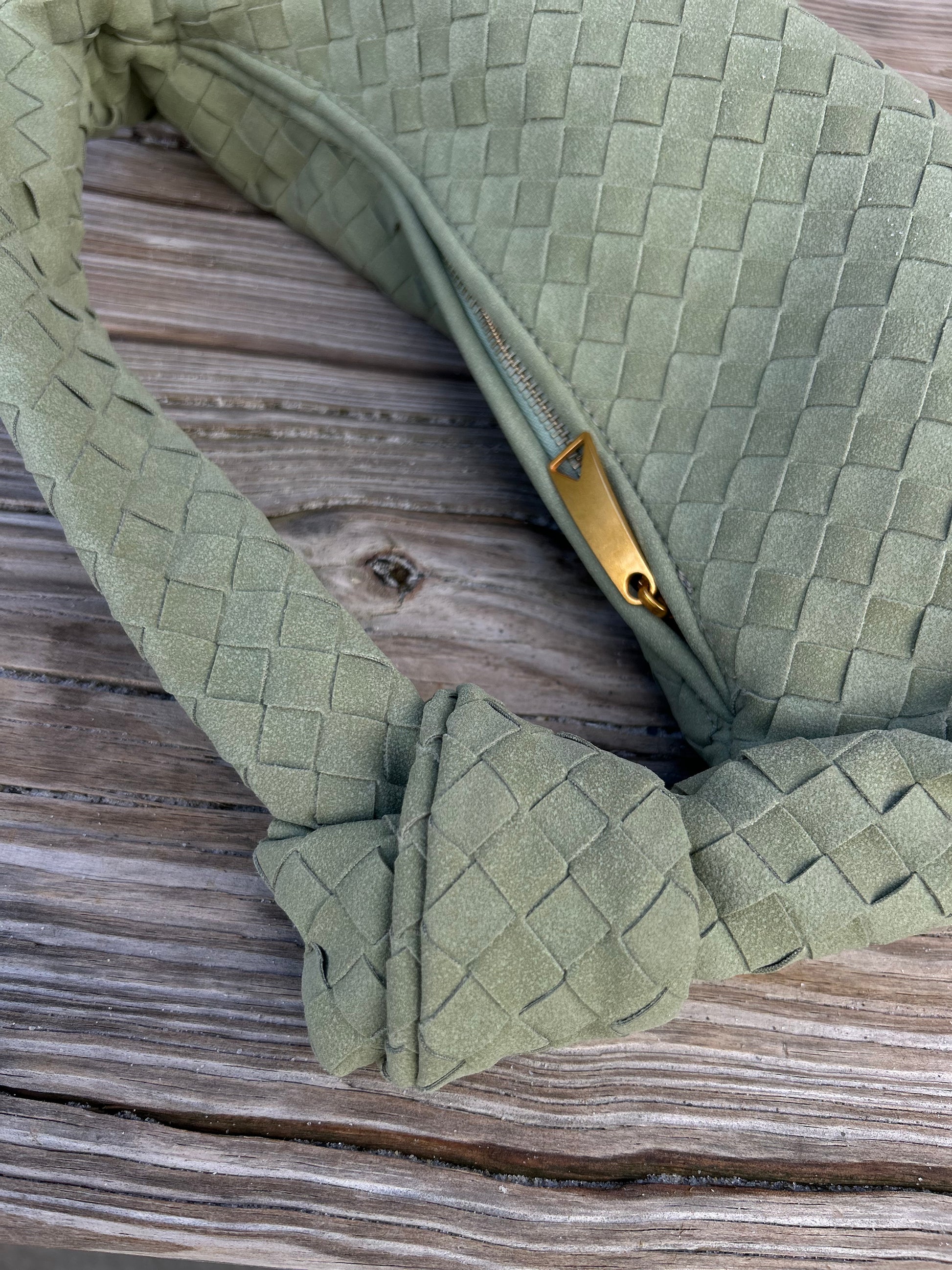 Slouchy Zipper Hobo Bag - Stylish Summer Clutch for Mom, Green Suede woven knot purse inspired by designer luxury handbag for women ideal birthday gift for mum or girlfriend mothers day gift designer inspired dupe bag pattybofficial knoten tasche