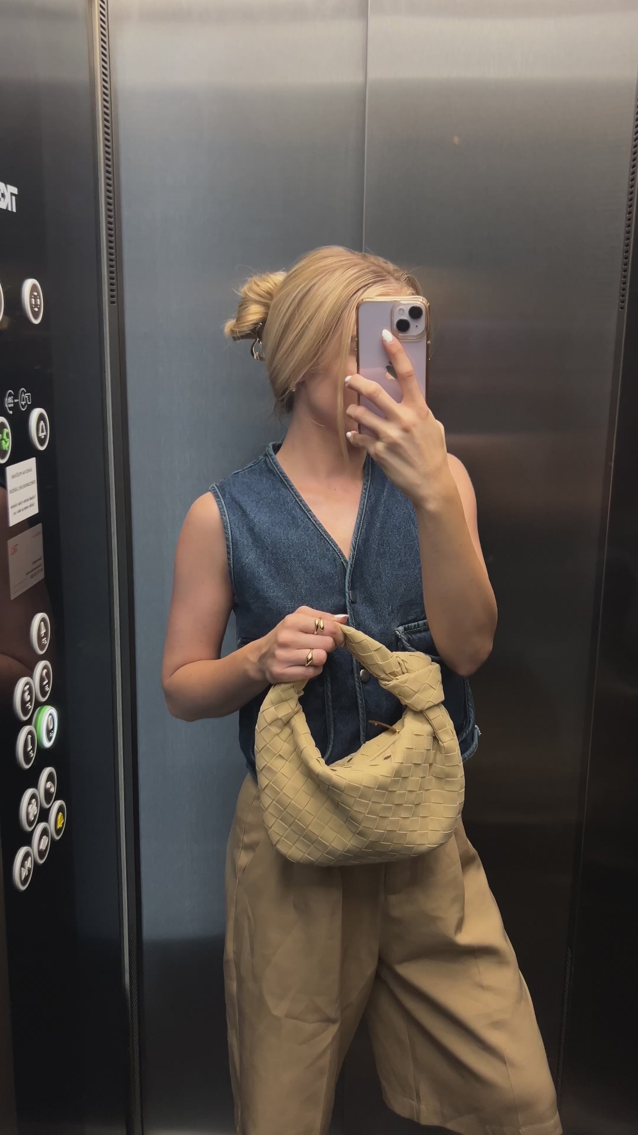 introducing Woven Knot Purse for Women, the perfect accessory for a trendy and stylish summer look.This woven hobo knot Bag combines chic design with functionality, featuring a top handle for easy carrying. Knoten tasche by pattybofficial Czech brand