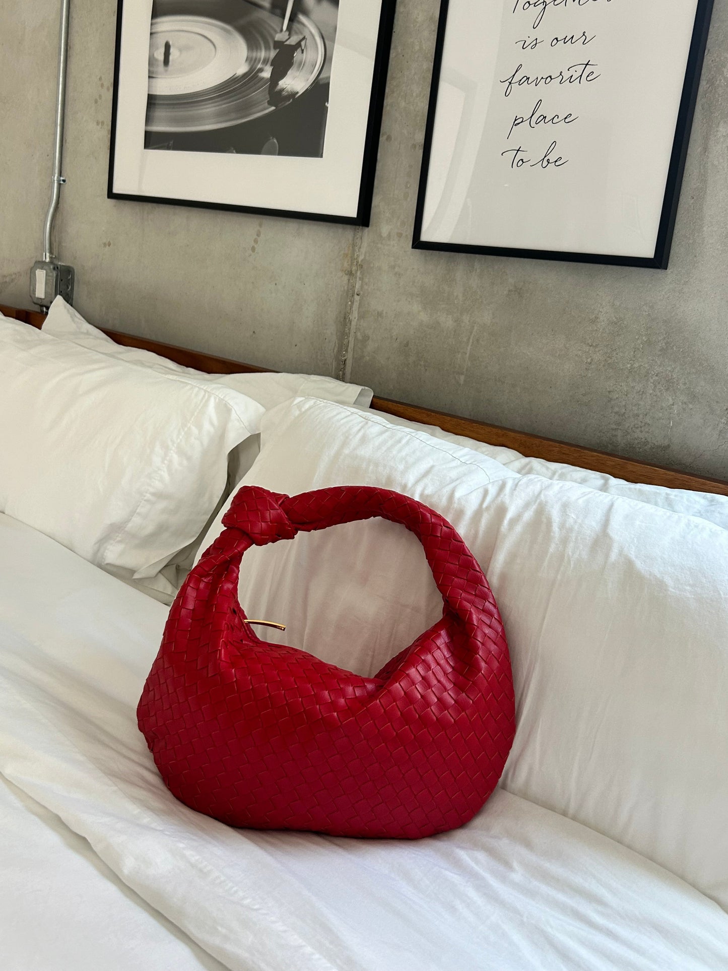 Braid Bag in Vegan Leather Woven Knot Design Purse for Stylish Women Best Seller Fashion Statement Handbag with Top Handle Easy Carry PattyB Knoten Tasche Designer Inspired Dupe Ideal Birthday gift for Mom or Girlfriend Gewebte tasche vegan leather braid bag