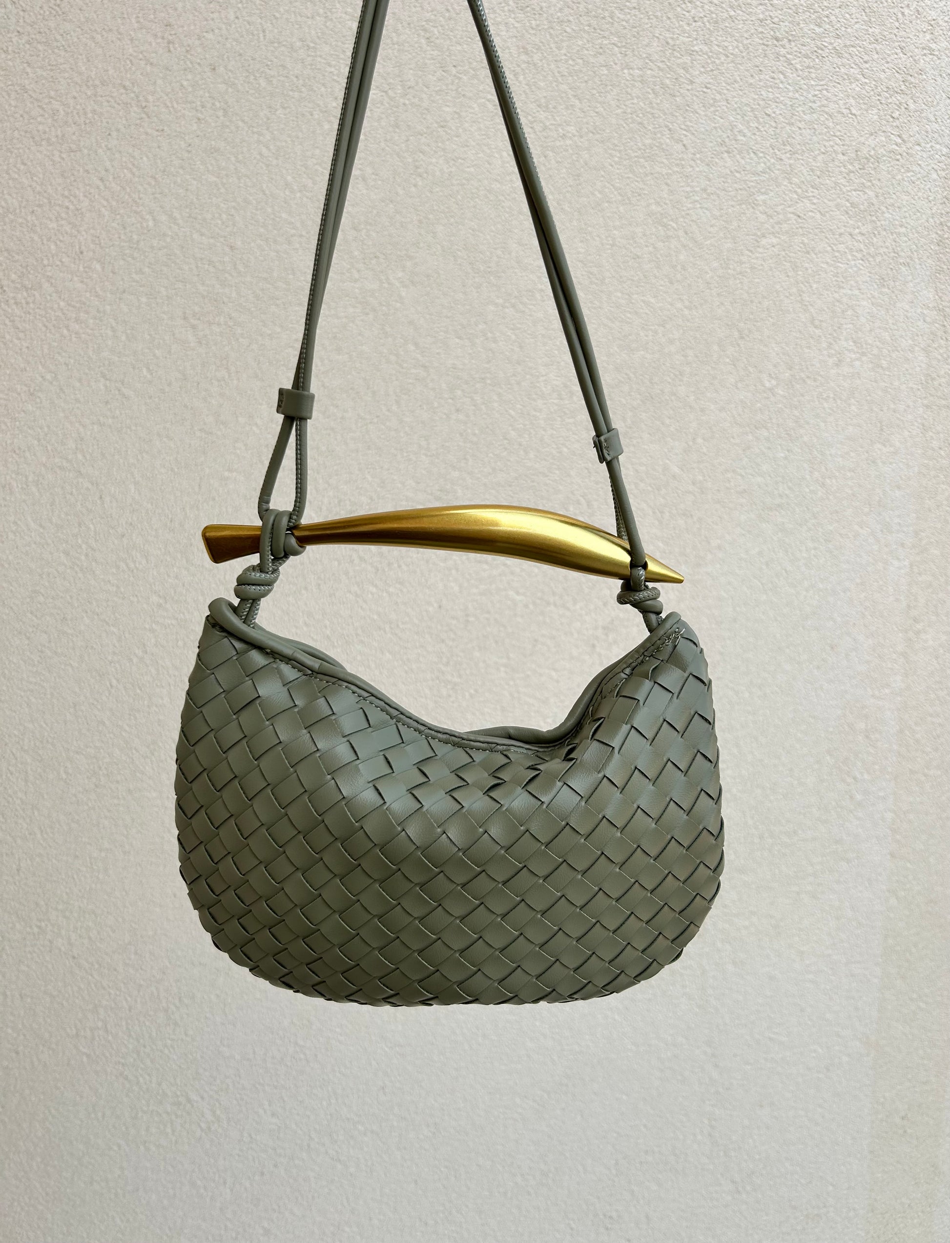 Hobo Mini Pouch Luxury Design Top Handle Woven Knot Crossbody Handbag for Special Occasion Braided Clutch Best Seller Gift for Her PattyB Knoten Tasche