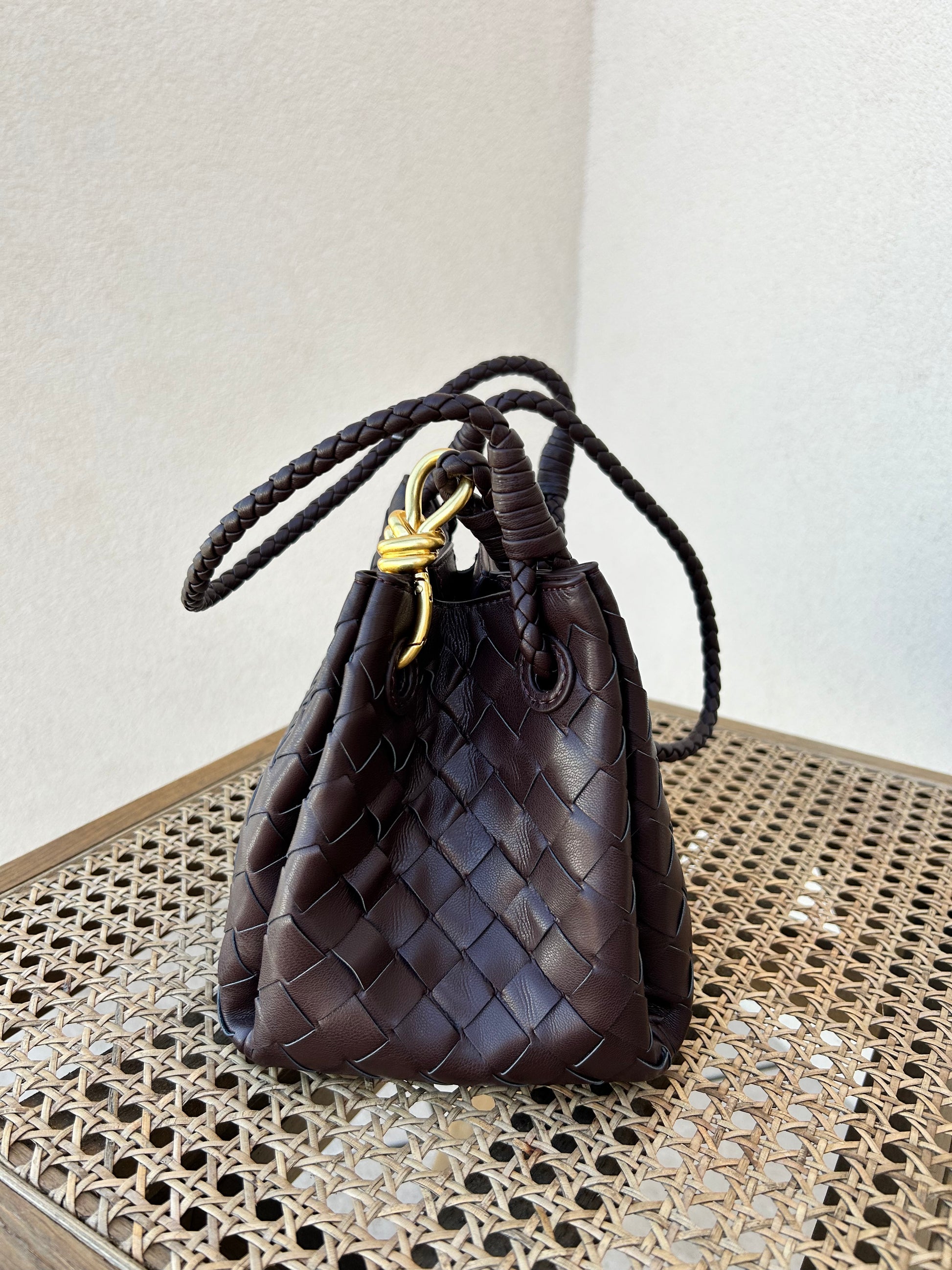 Introducing our Dumpling Bag for Stylish Women, the perfect accessory to elevate your outfit! This sleek box top handle bag is as functional as it is fashionable, offering ample space for all your essentials. Designer dupe handbag,pattybofficial